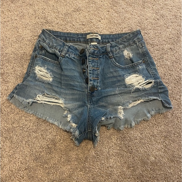 refuge Pants - Refuge distressed jean shorts